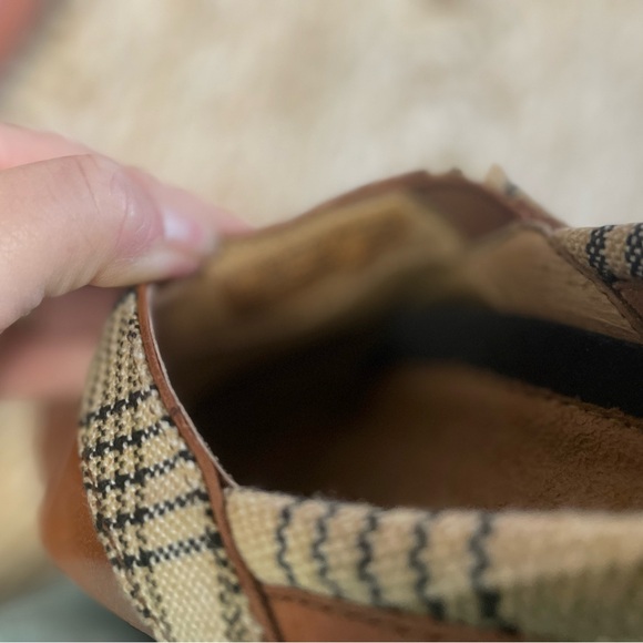 Ariat booties sz 7 like new - Picture 4 of 4